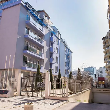 Flower House 1 Апартаменты *