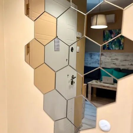 Апартаменты Flower House 1 *
