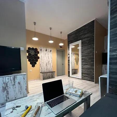 Апартаменты Flower House 1 *