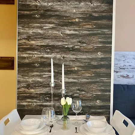 Apartament Flower House 1 *